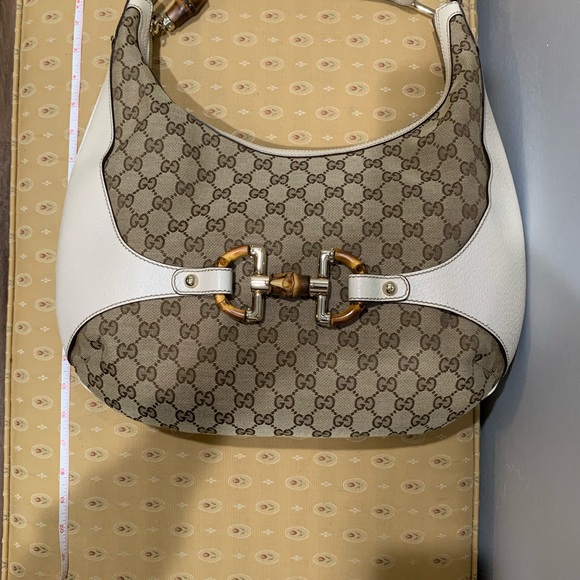Gucci hobo bag.1 tiny stain. See pics.clean in/out - Picture 9 of 16